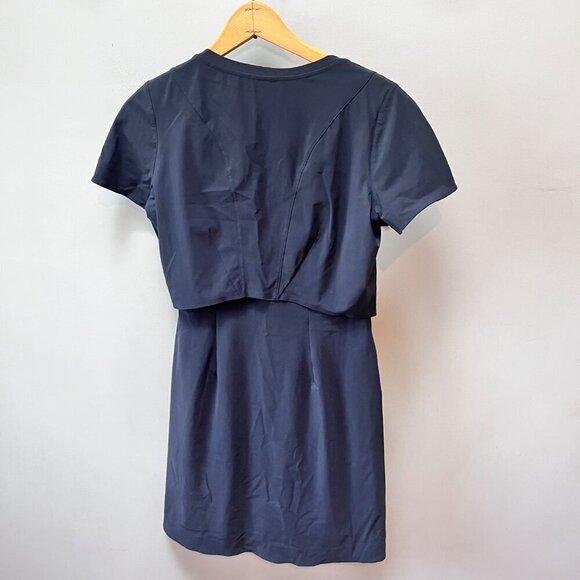 LululemonLululemon Short Sleeve Vented Black Active Dress- Size 6 Short Sleeve V - Picture 2 of 6